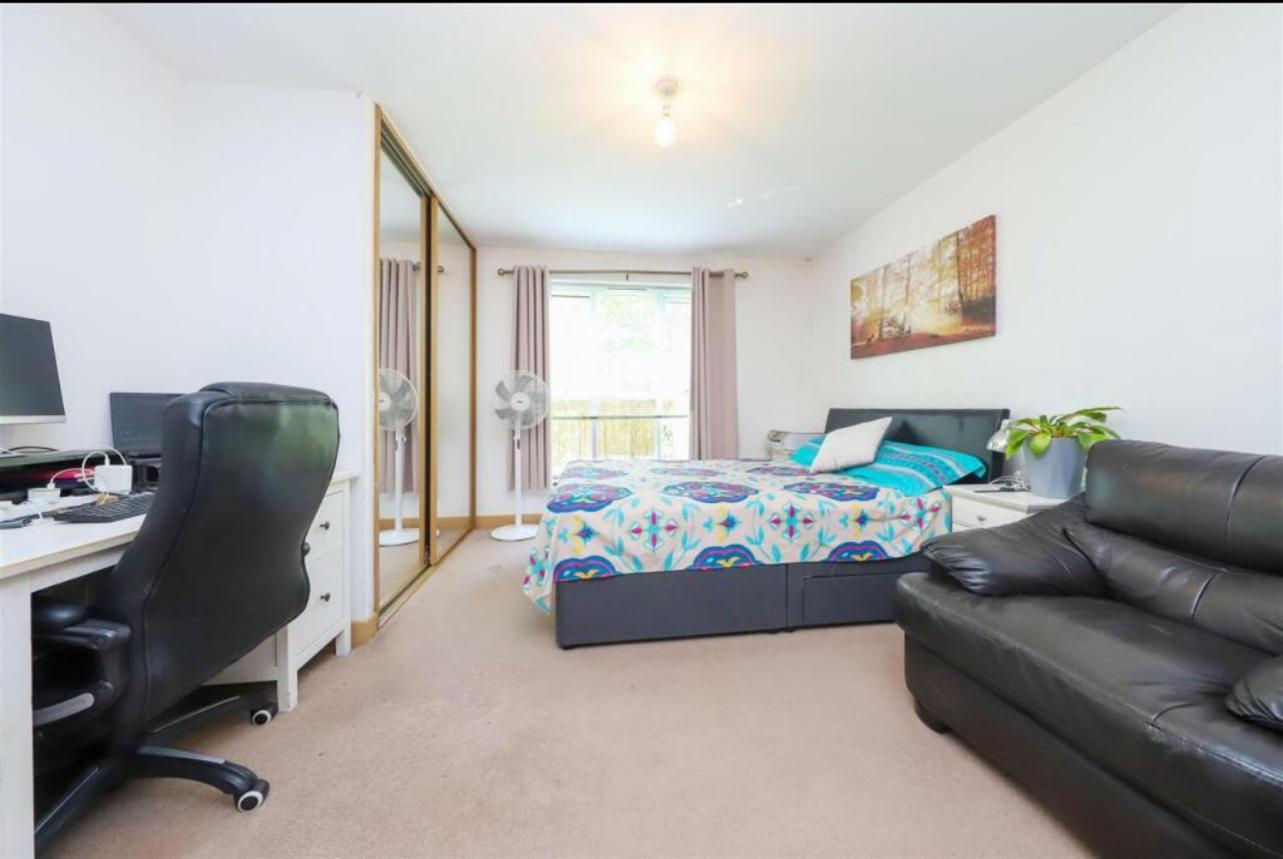 Luxurious Ensuite Double Close To Heathrow Homestay West Drayton (Middlesex)