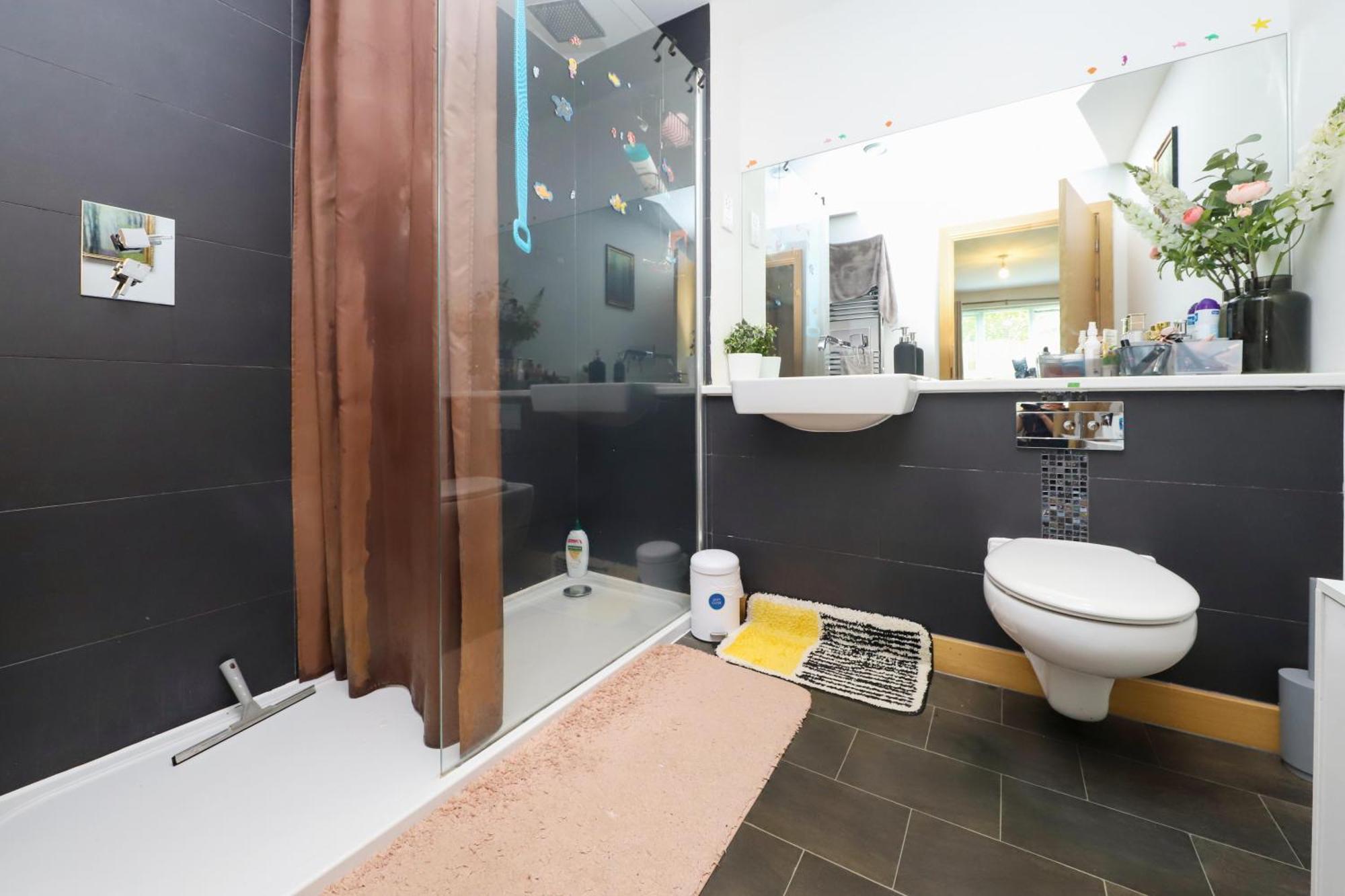 Homestay Luxurious Ensuite Double Close To Heathrow